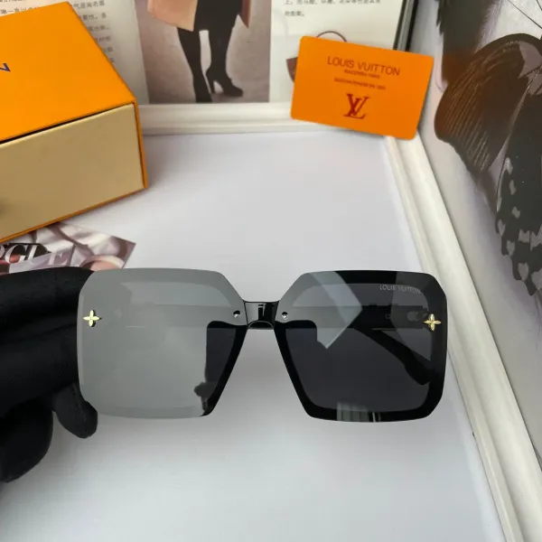 LOUIS VUITTON(ルイヴィトン ) サングラス