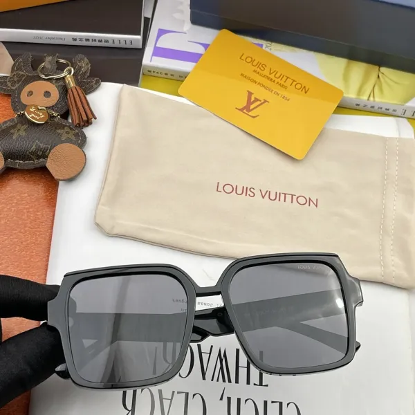 LOUIS VUITTON(ルイヴィトン ) サングラス