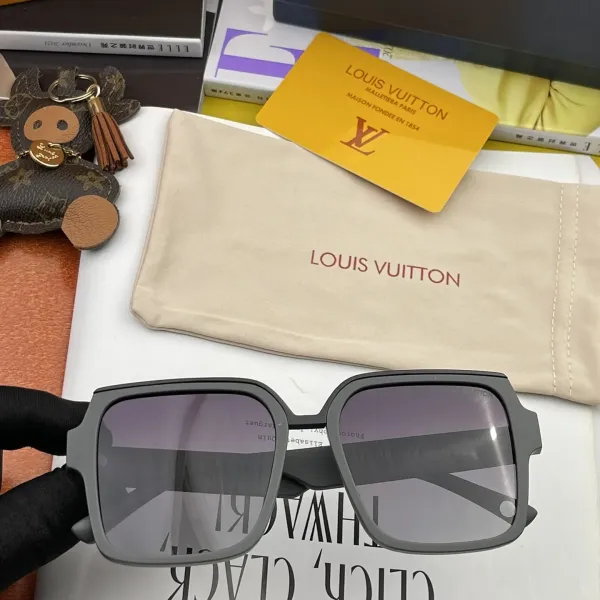 LOUIS VUITTON(ルイヴィトン ) サングラス