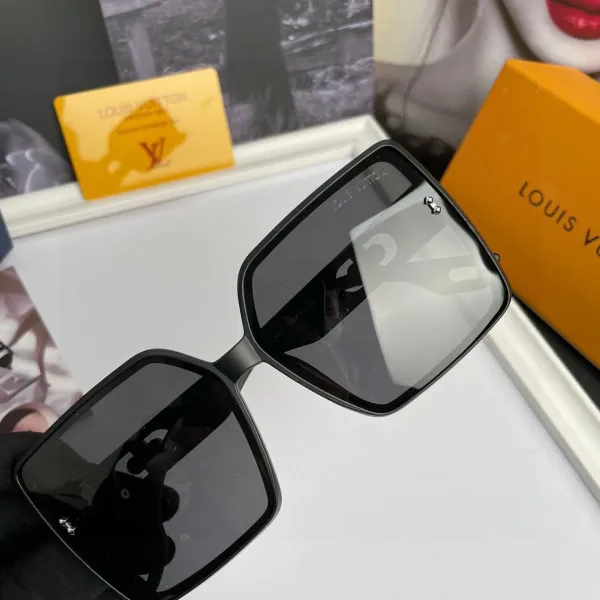 LOUIS VUITTON(ルイヴィトン ) サングラス