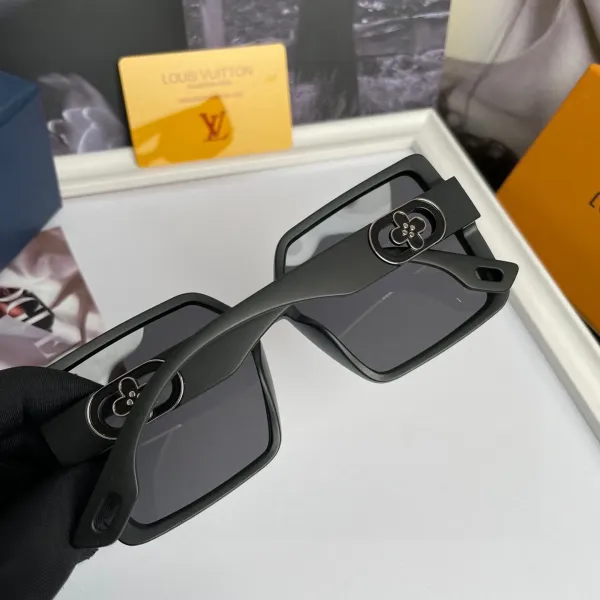 LOUIS VUITTON(ルイヴィトン ) サングラス