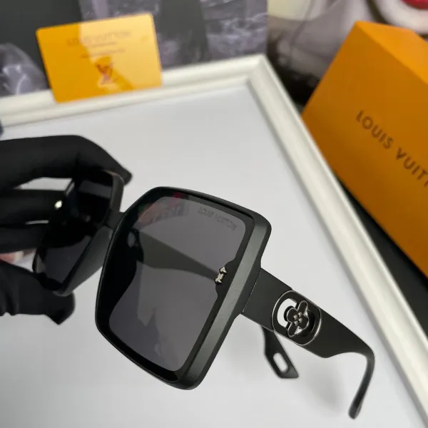 LOUIS VUITTON(ルイヴィトン ) サングラス