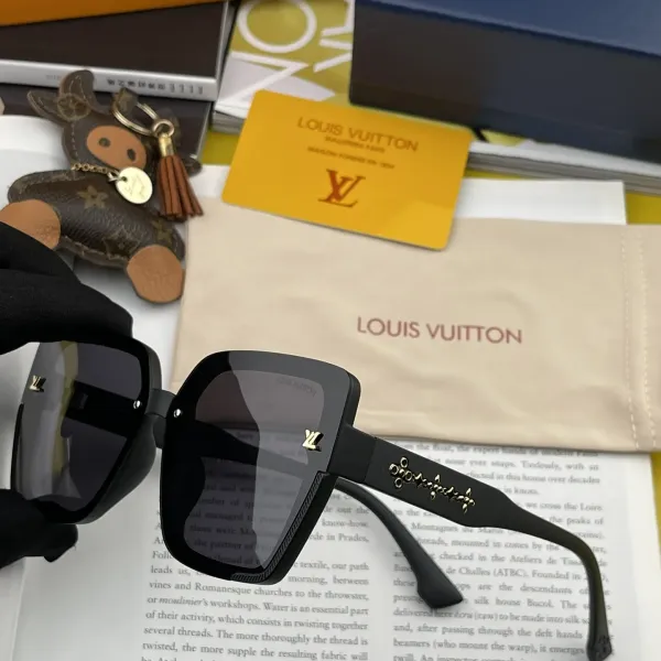LOUIS VUITTON (  ルイヴィトン ) サングラス