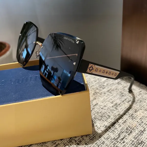 LOUIS VUITTON( ルイヴィトン) サングラス