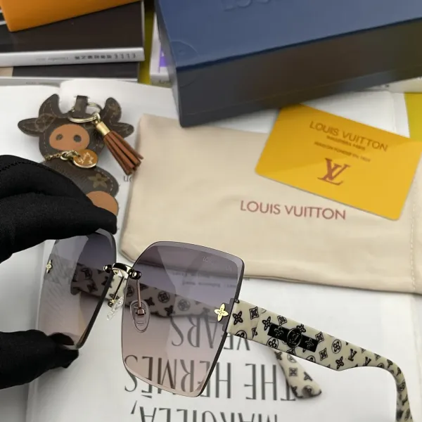 LOUIS VUITTON( ルイヴィトン) サングラス