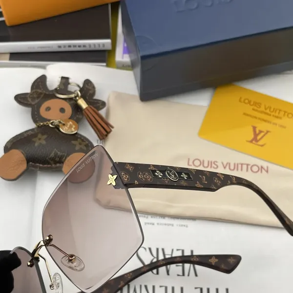 LOUIS VUITTON( ルイヴィトン) サングラス
