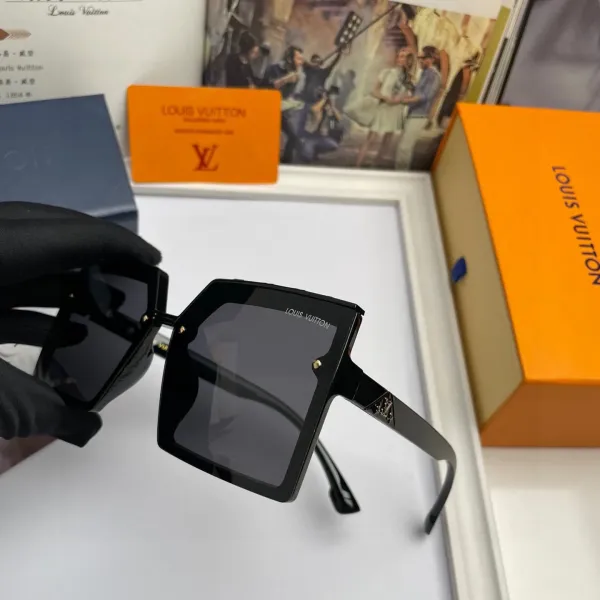 LOUIS VUITTON (ルイヴィトン) サングラス