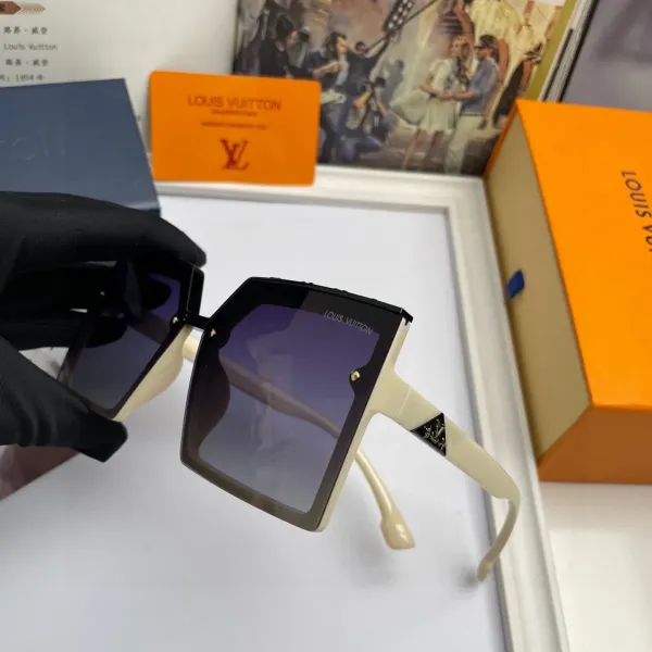 LOUIS VUITTON (ルイヴィトン) サングラス