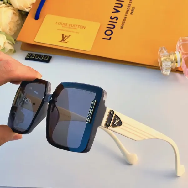 LOUIS VUITTON (ルイヴィトン) サングラス
