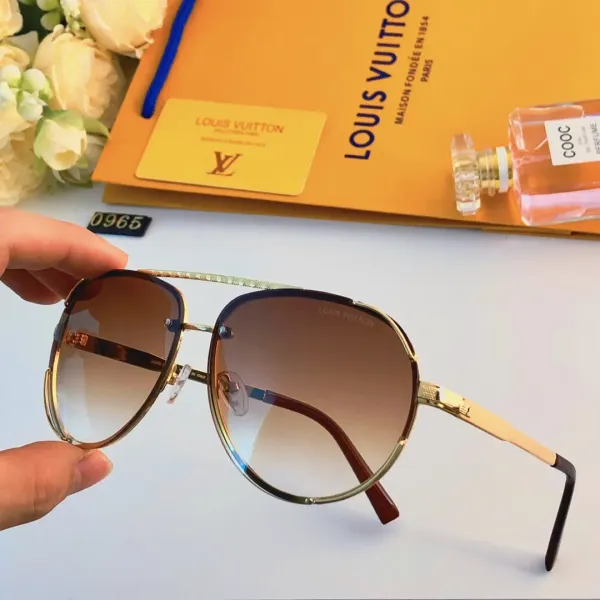 LOUIS VUITTON (ルイヴィトン) サングラス