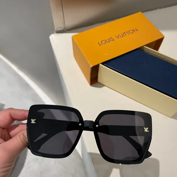 LOUIS VUITTON (ルイヴィトン) サングラス