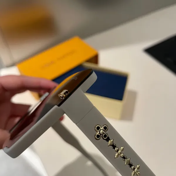 LOUIS VUITTON (ルイヴィトン) サングラス