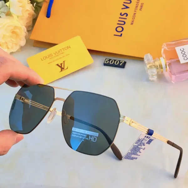 LOUIS VUITTON (ルイヴィトン) サングラス