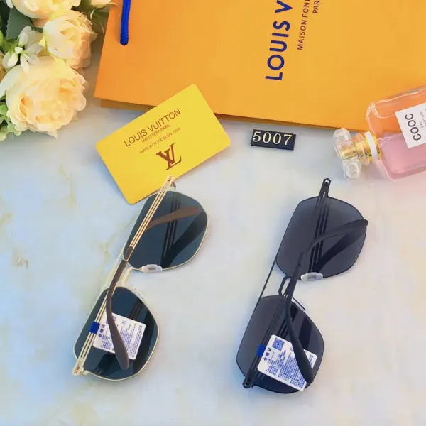 LOUIS VUITTON (ルイヴィトン) サングラス