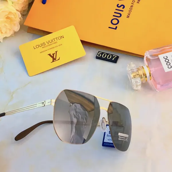 LOUIS VUITTON (ルイヴィトン) サングラス