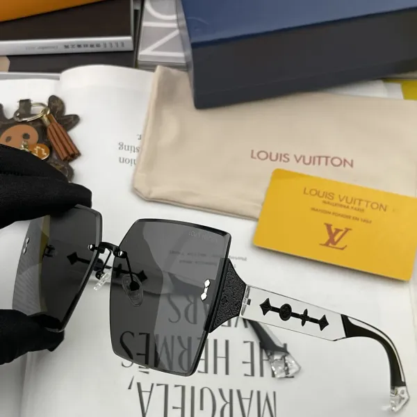 LOUIS VUITTON (ルイヴィトン) サングラス