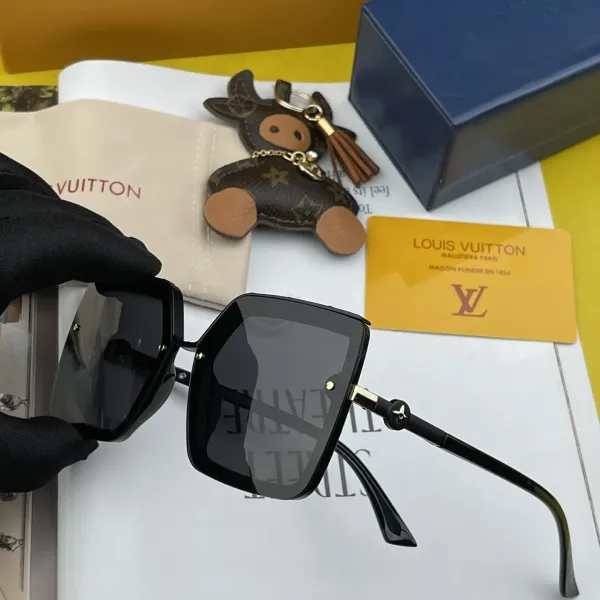 LOUIS VUITTON(ルイヴィトン ) サングラス