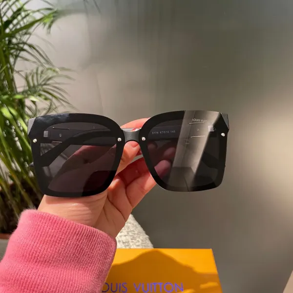 LOUIS VUITTON(ルイヴィトン ) サングラス