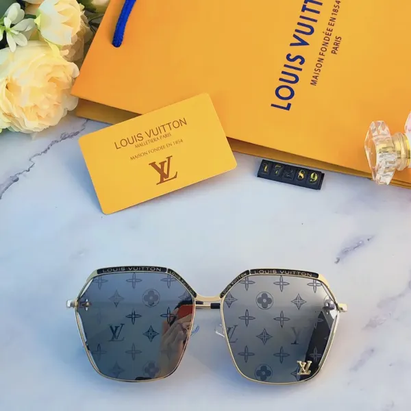LOUIS VUITTON(ルイヴィトン ) サングラス