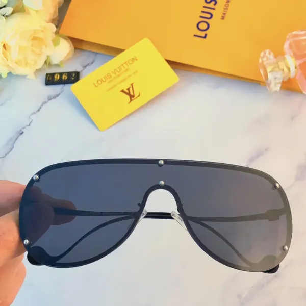 LOUIS VUITTON (  ルイヴィトン ) サングラス