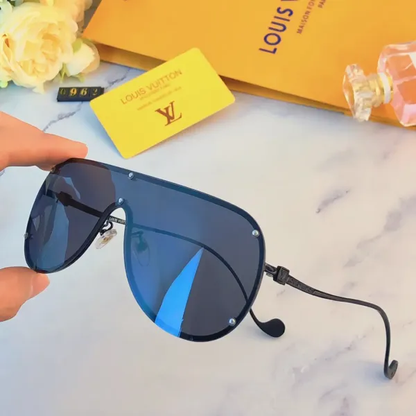 LOUIS VUITTON (  ルイヴィトン ) サングラス
