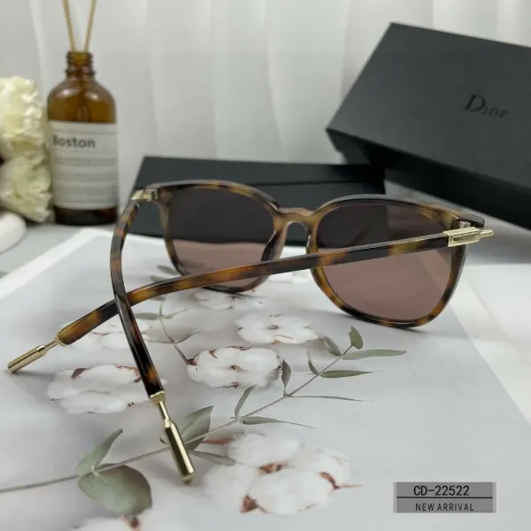 DIOR( ディオール ) サングラス  241012
