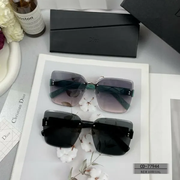 DIOR( ディオール ) サングラス  241012