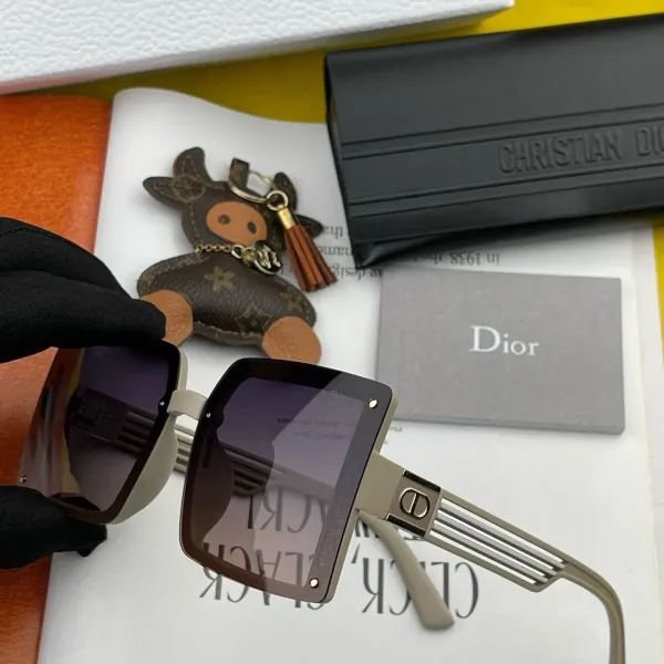 DIOR( ディオール ) サングラス  241012