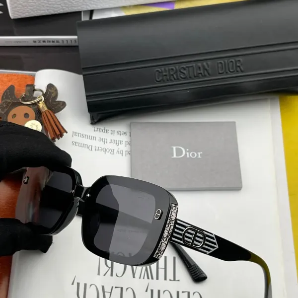 DIOR( ディオール ) サングラス  241012
