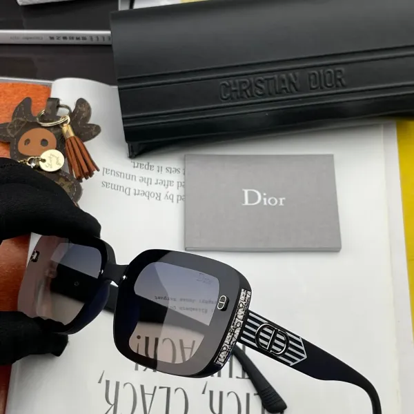 DIOR( ディオール ) サングラス  241012