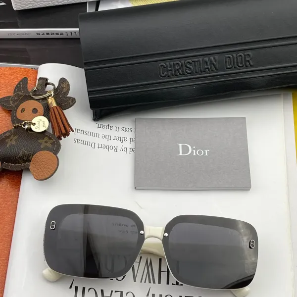 DIOR( ディオール ) サングラス  241012