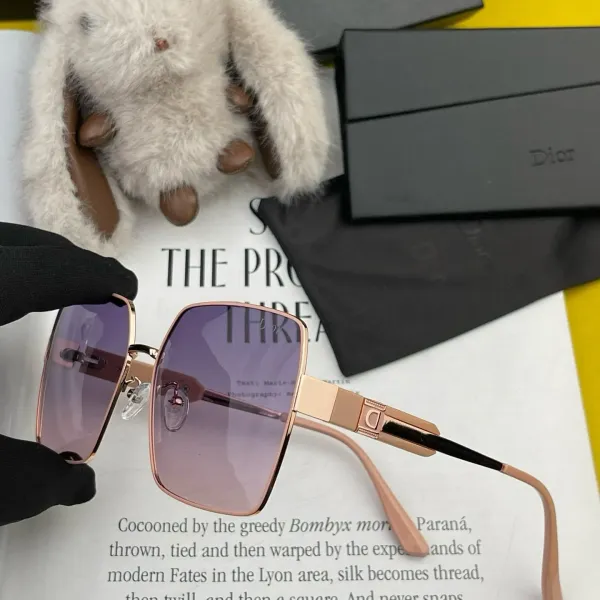 DIOR( ディオール ) サングラス  241012