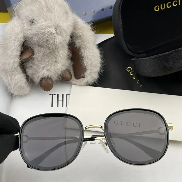GUCCI( グッチ ) サングラス  241012
