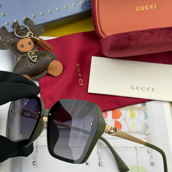 GUCCI( グッチ ) サングラス  241012