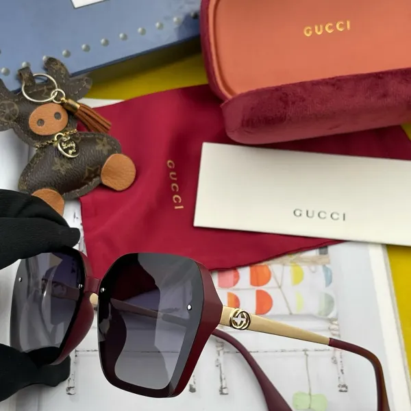 GUCCI( グッチ ) サングラス  241012