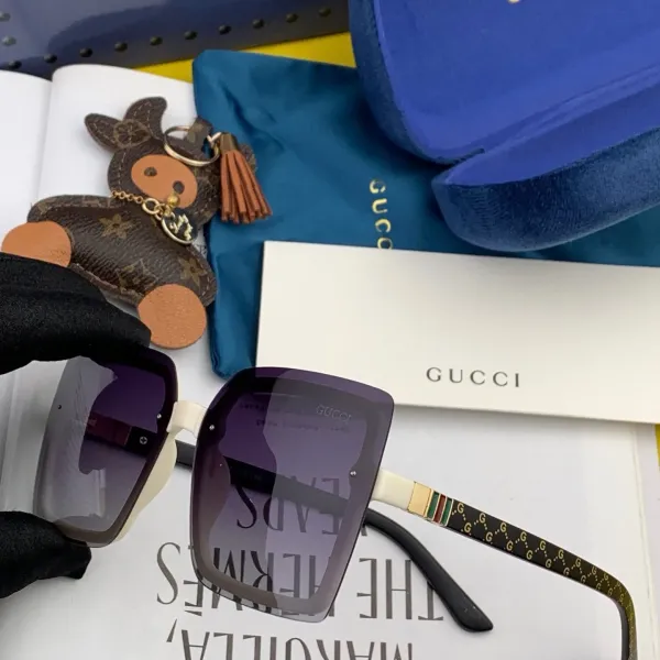 GUCCI( グッチ ) サングラス  241012
