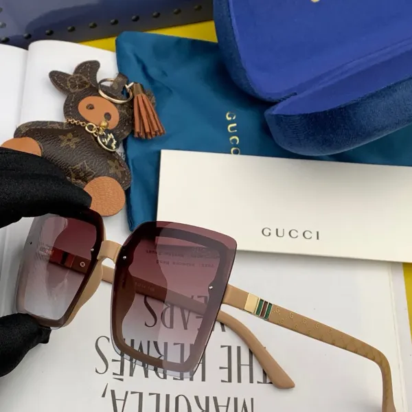 GUCCI( グッチ ) サングラス  241012