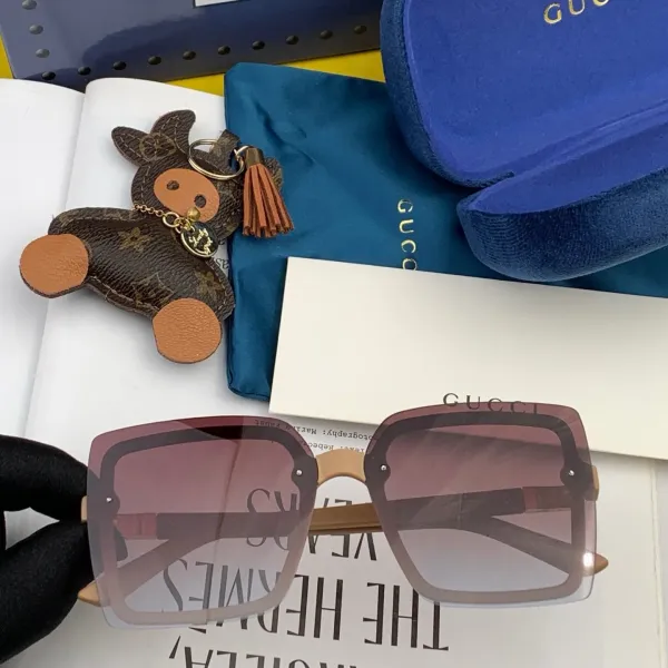 GUCCI( グッチ ) サングラス  241012