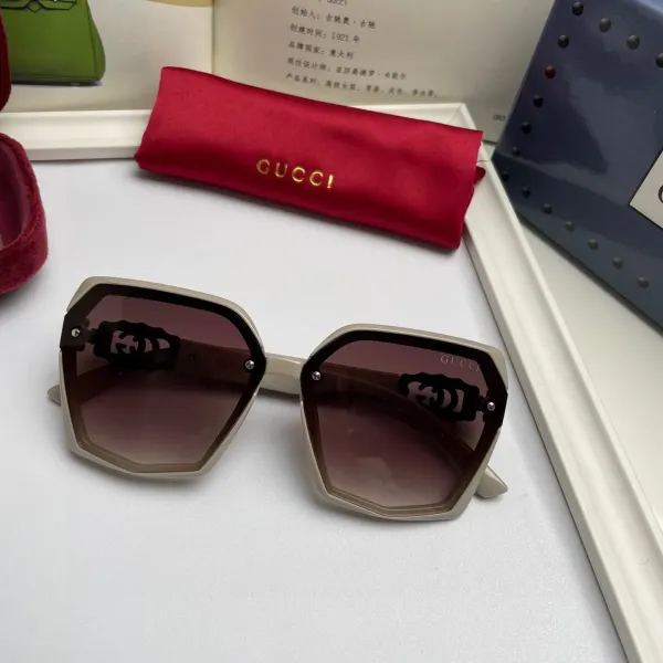 GUCCI(クッチ ) サングラス