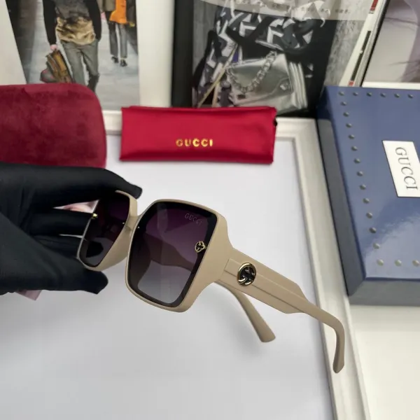 GUCCI(クッチ ) サングラス