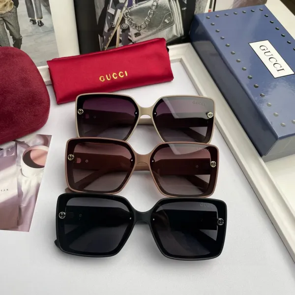 GUCCI(クッチ ) サングラス