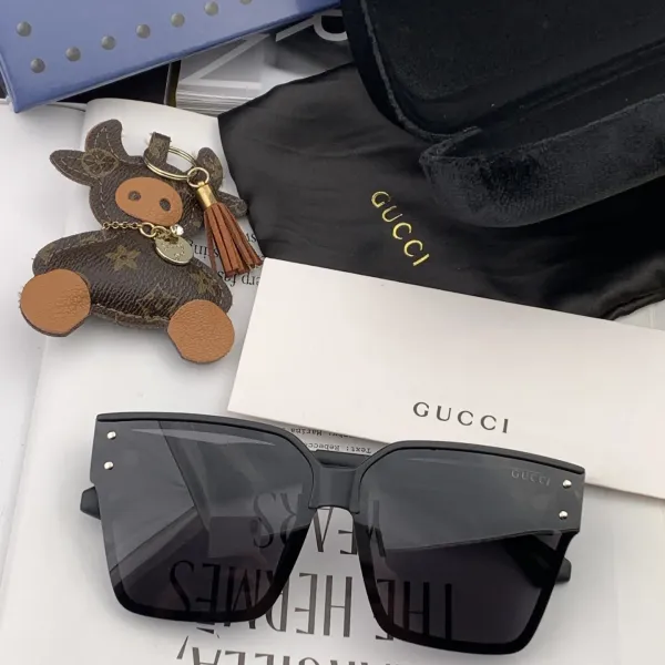 GUCCI(クッチ ) サングラス