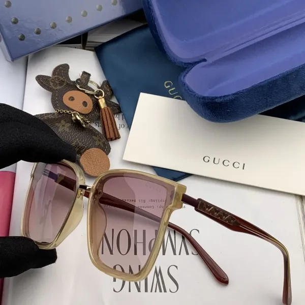GUCCI(クッチ ) サングラス