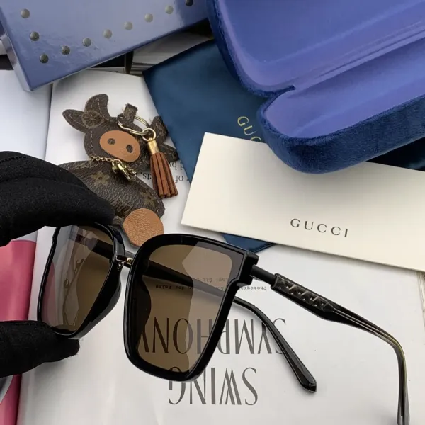 GUCCI(クッチ ) サングラス