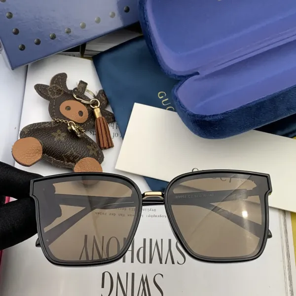 GUCCI(クッチ ) サングラス