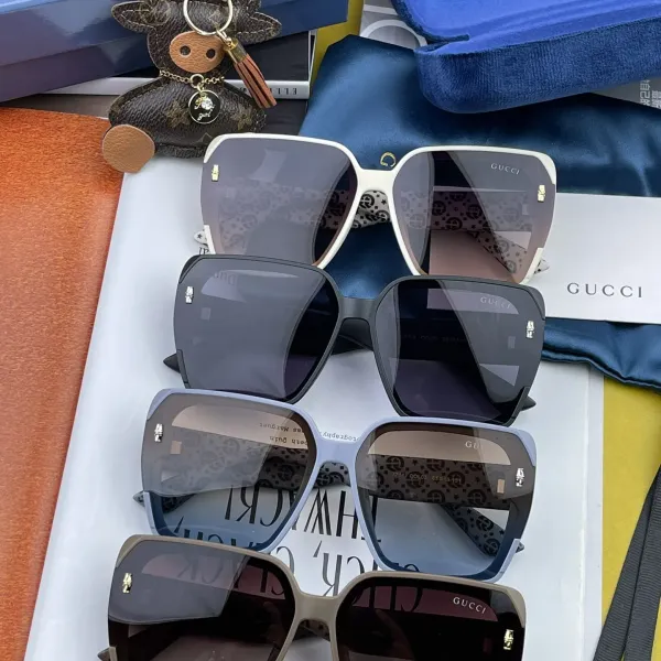 GUCCI(クッチ ) サングラス