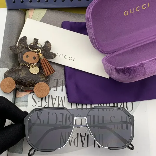 GUCCI(クッチ ) サングラス