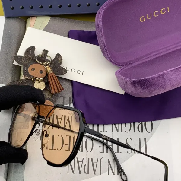 GUCCI(クッチ ) サングラス