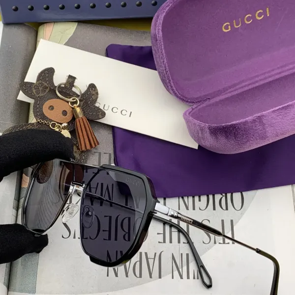 GUCCI(クッチ ) サングラス