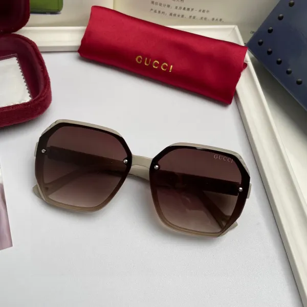 GUCCI(クッチ ) サングラス